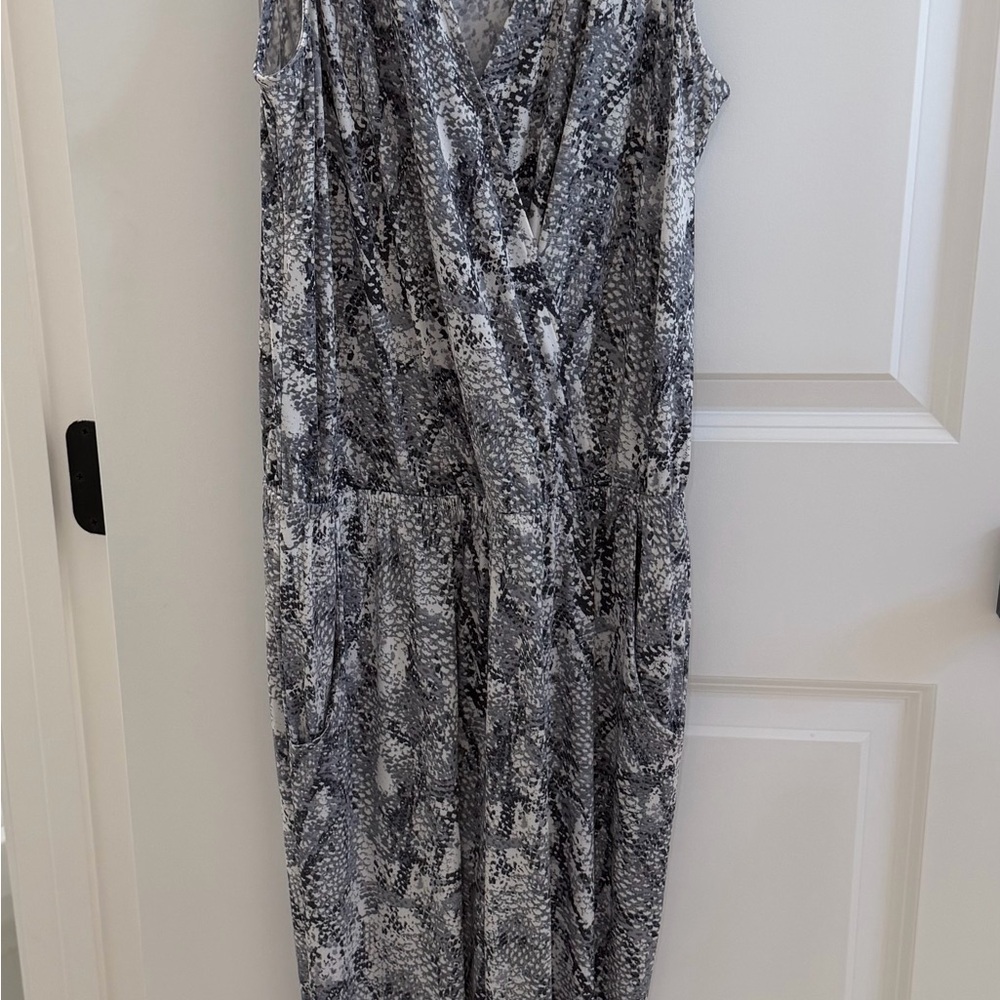 Stylish Gray Snake Print Jumpsuit
